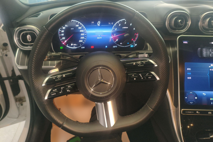 奔驰C级 2023款 改款 C 260 L 运动版中控内饰13