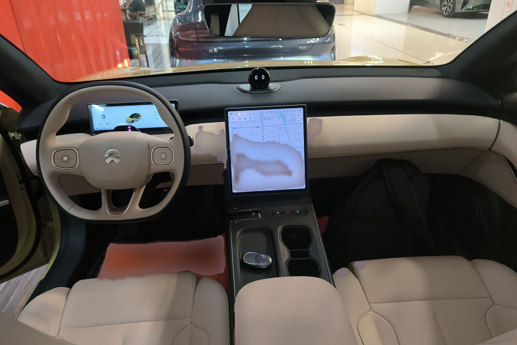 蔚来ET5 2024款 75kWh中控内饰7002