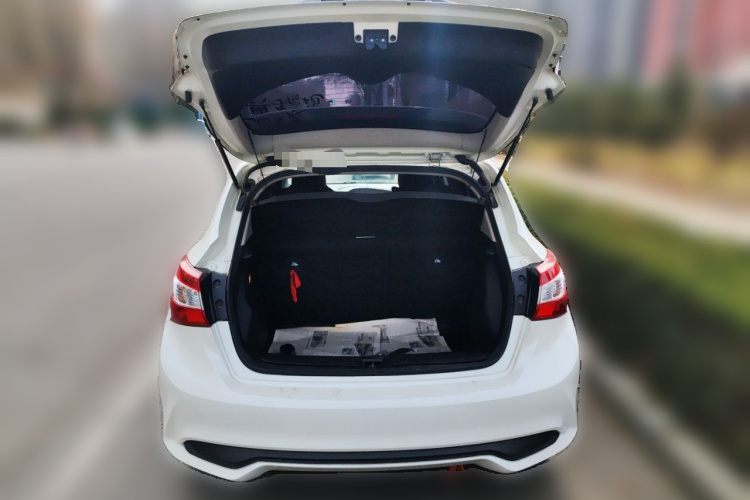 日产 骐达TIIDA 2019款 1.6L CVT智行版 国VI中控内饰23