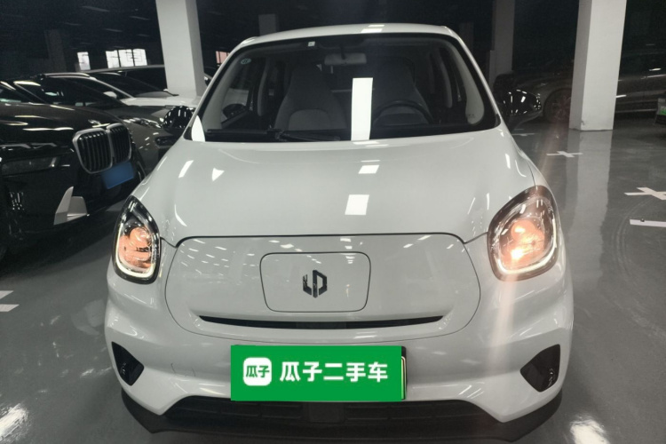 零跑汽车 零跑T03 2022款 皓玉版车身外观2