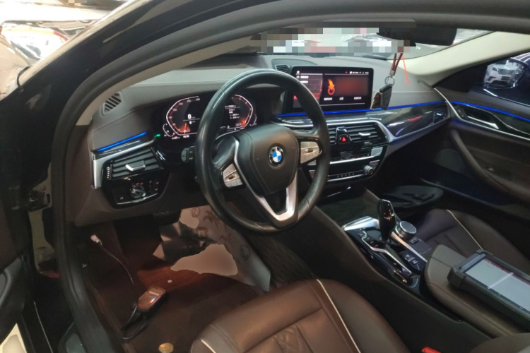 宝马5系 2021款 525Li 豪华套装中控内饰12