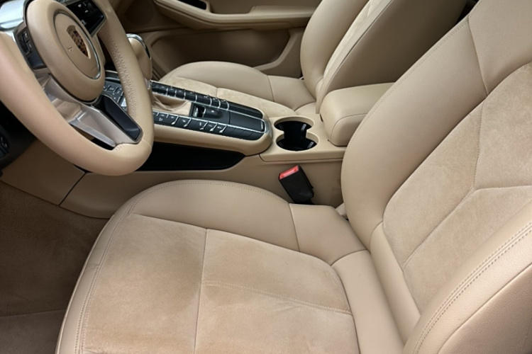 保时捷 2017款  Macan 2.0T中控内饰7002