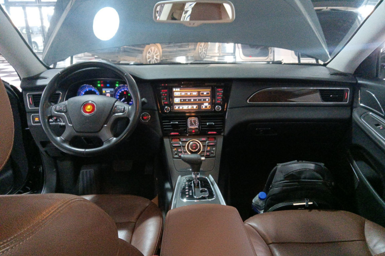 红旗H7 2015款 2.0T 豪华型中控内饰12