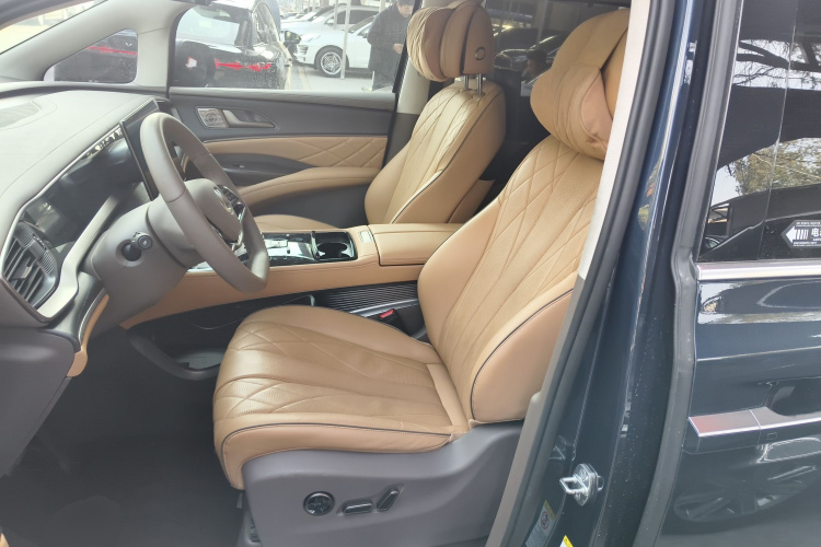 腾势D9 2024款 DM-i 980 四驱旗舰型局部细节19