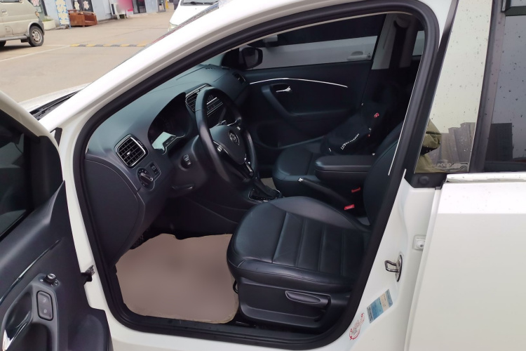 大众 Polo 2016款 1.6L 自动豪华型局部细节19