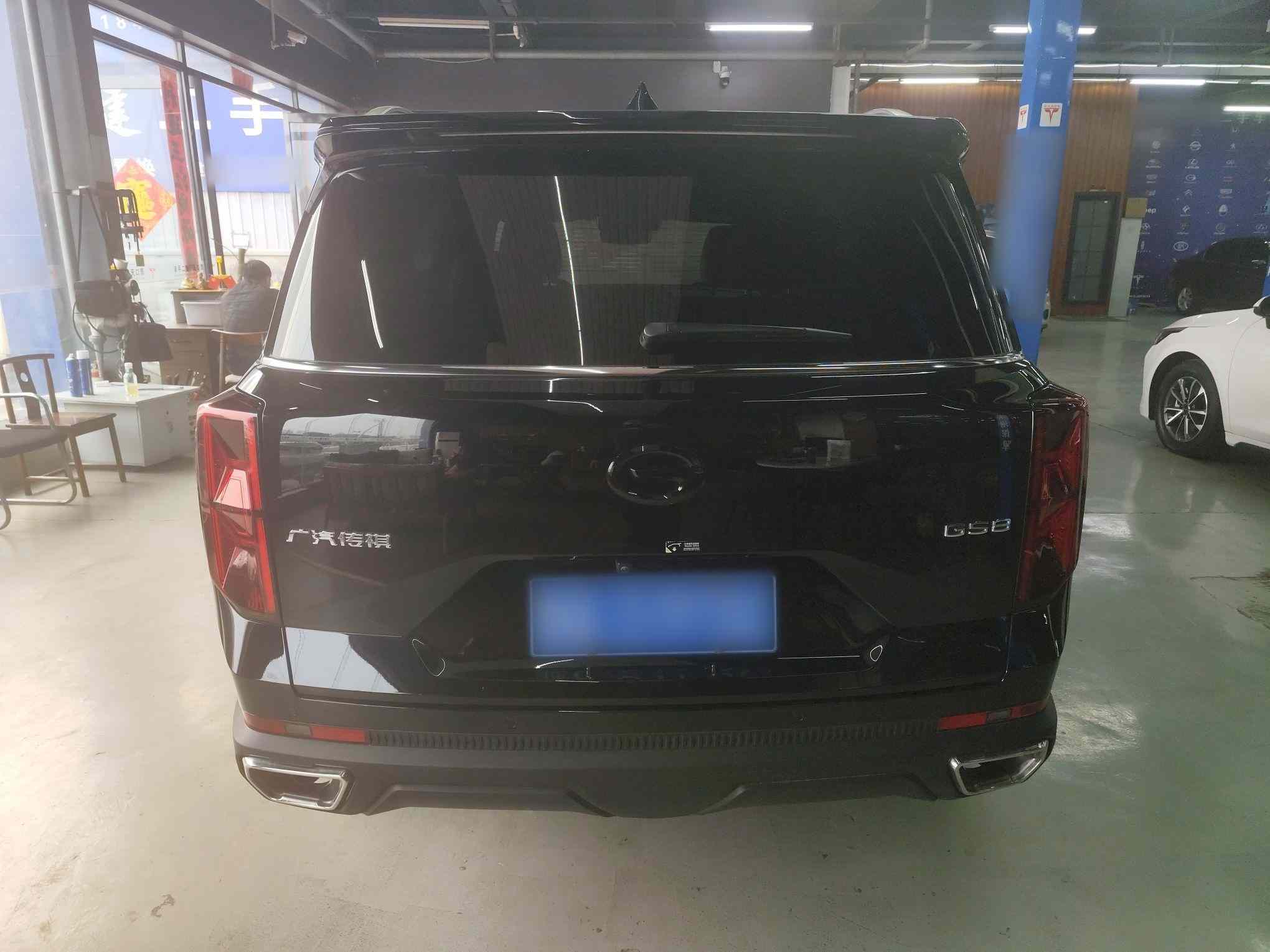 广汽传祺 传祺GS8 2025款 领航系列 2.0TGDI 两驱豪华版 5座(4)