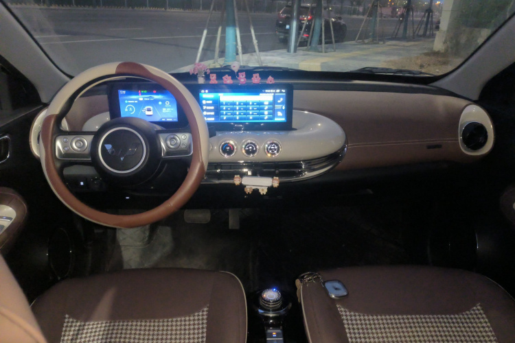 五菱汽车 五菱缤果 2024款 333km 悦享款中控内饰12