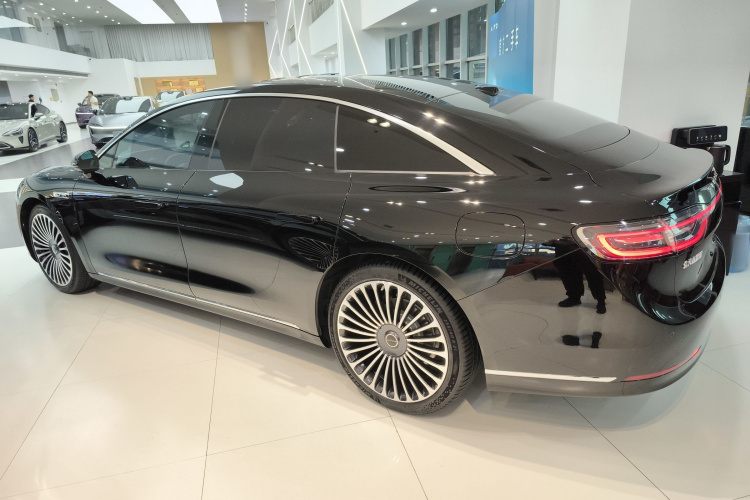 鸿蒙智行 享界S9 2024款 纯电 Ultra 四驱旗舰版车身外观4