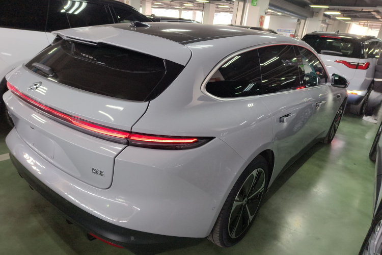 蔚来ET5T 2024款 75kWh Touring车身外观7