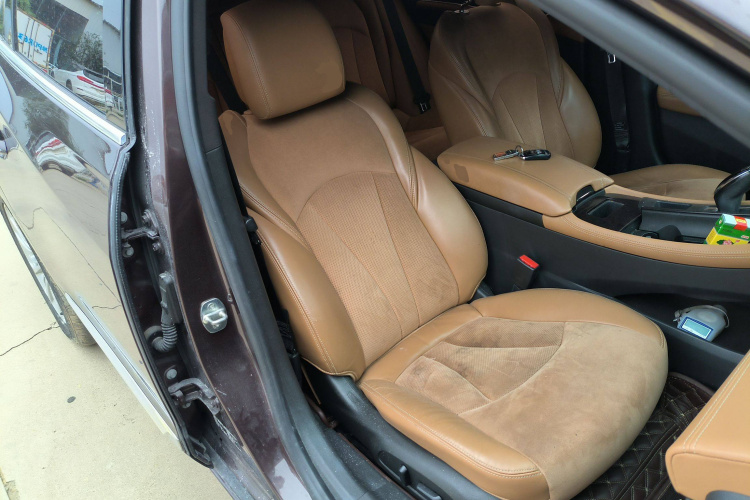 别克 君越 2016款 20T 精英型局部细节41