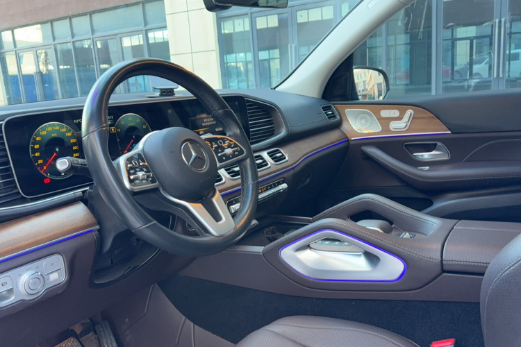 奔驰GLE新能源 2021款 GLE 350 e 4MATIC中控内饰7002