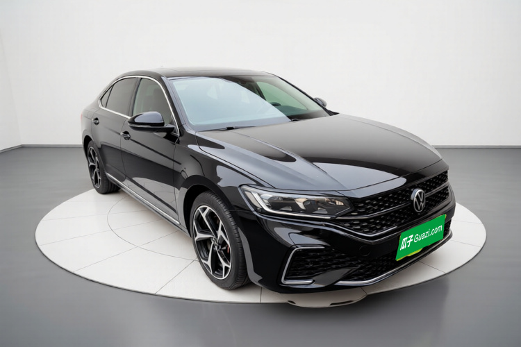 大众 帕萨特 2023款 330TSI 星空精英版车身外观3