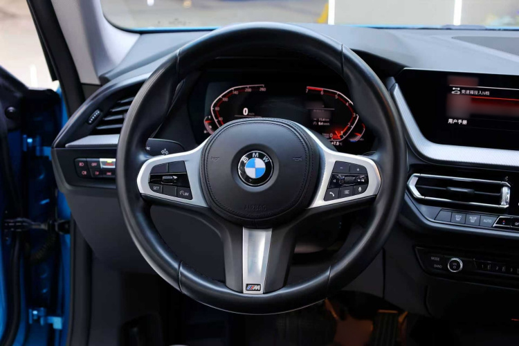 宝马2系(进口) 2021款 225i 四门轿跑车 M运动曜夜套装局部细节13