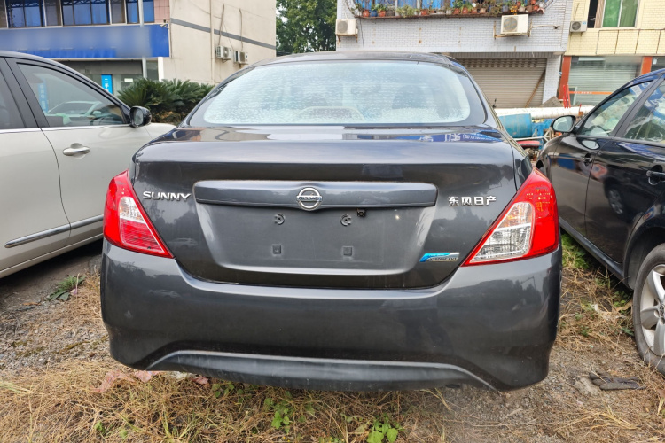 日产 阳光 2015款 1.5XE CVT舒适版车身外观6