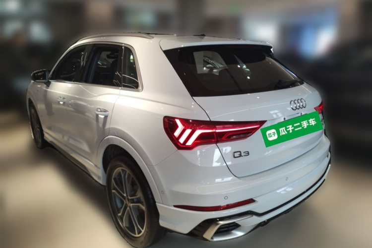 奥迪Q3 2024款 40 TFSI 时尚动感型车身外观5