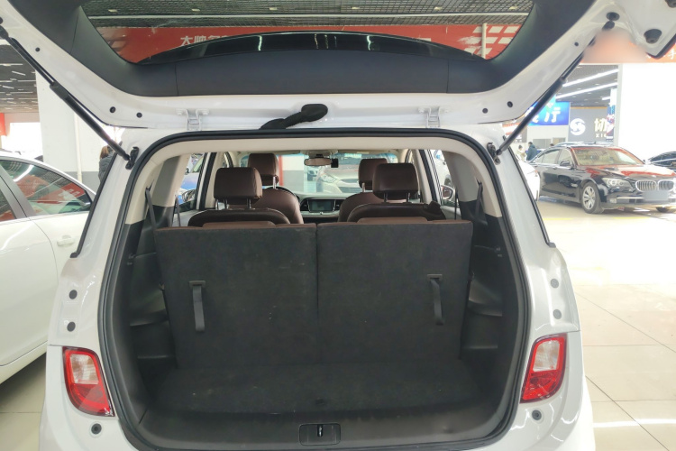 别克GL6 2018款 18T 6座豪华型局部细节23