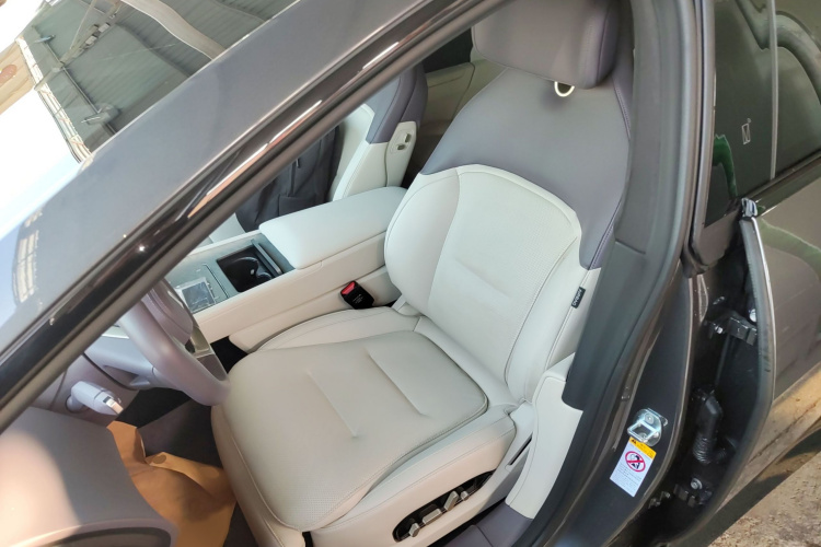 阿维塔12 2024款 700 三激光后驱奢享版局部细节19