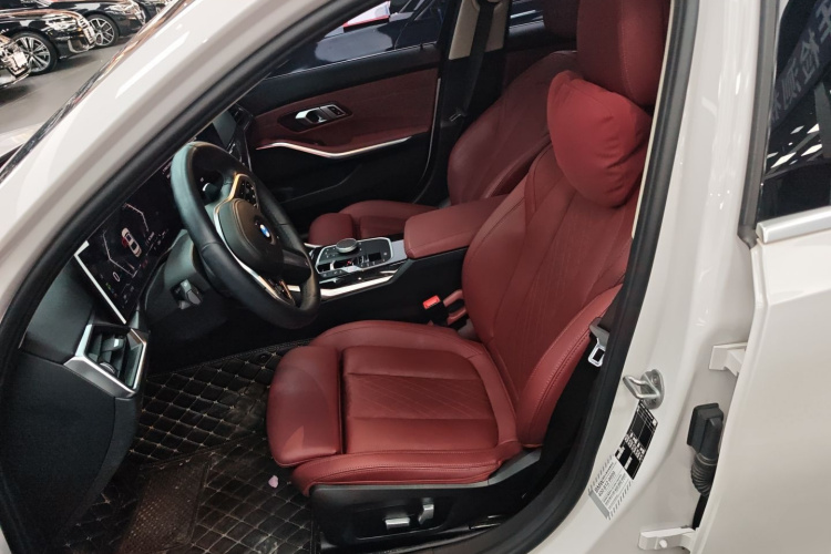 宝马3系 2023款 325Li M运动套装中控内饰19