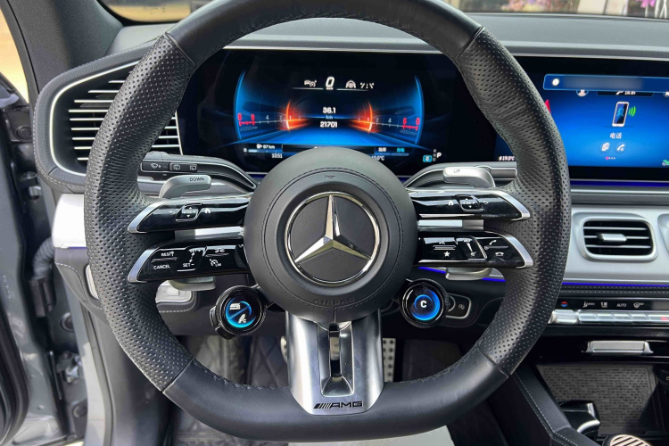 奔驰GLE AMG 2024款 AMG GLE 53 4MATIC+中控内饰7002