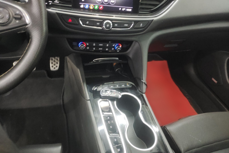 别克 君威 2021款 GS 28T 尊贵型局部细节18