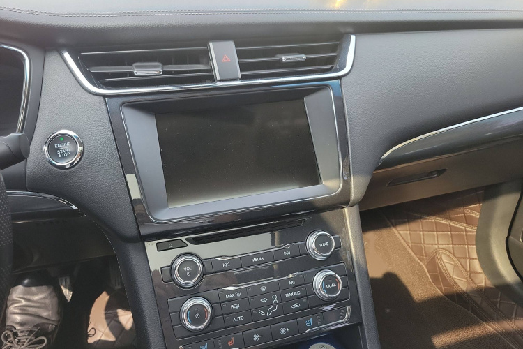 福特 金牛座 2017款 改款 EcoBoost 245 时尚型局部细节16