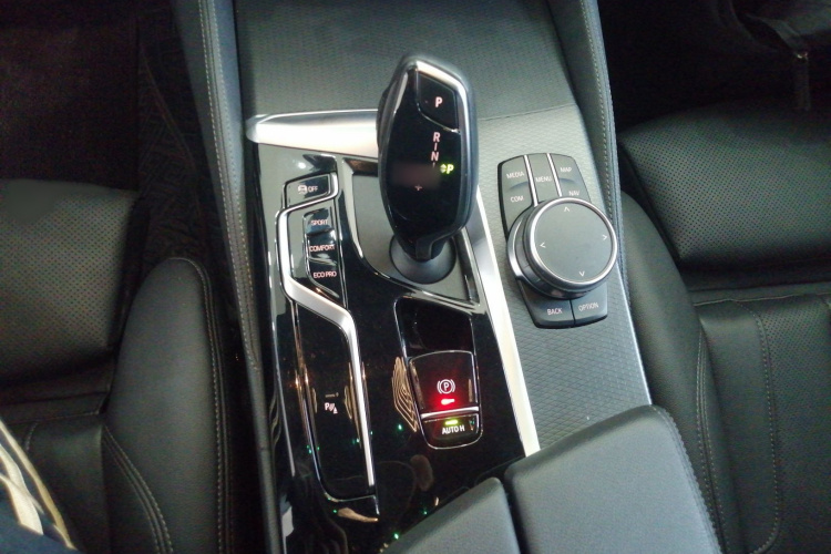 宝马5系(进口) 2022款 改款 525i M运动套装局部细节18