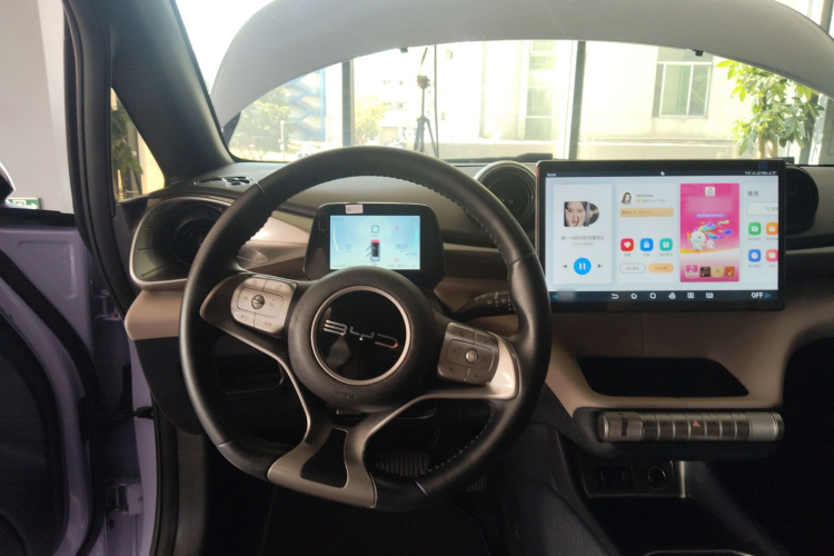 比亚迪 海豚 2023款 420km 时尚版中控内饰13