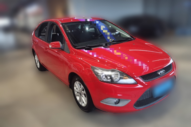 福特 福克斯 2013款 两厢经典 1.8L 自动基本型车身外观3