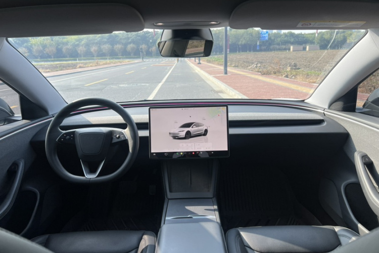 特斯拉 Model 3 2023款 后轮驱动版中控内饰7006