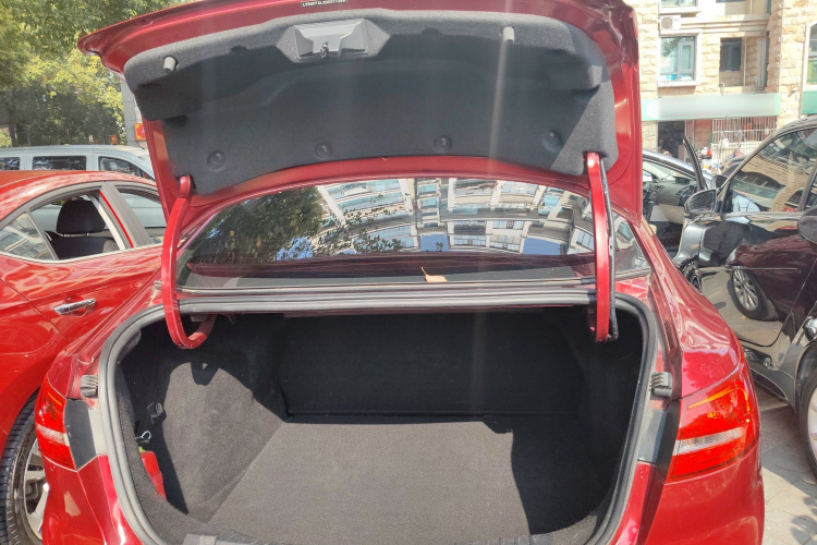 福特 福睿斯 2017款 幸福版 1.5L 自动时尚型机舱底盘23