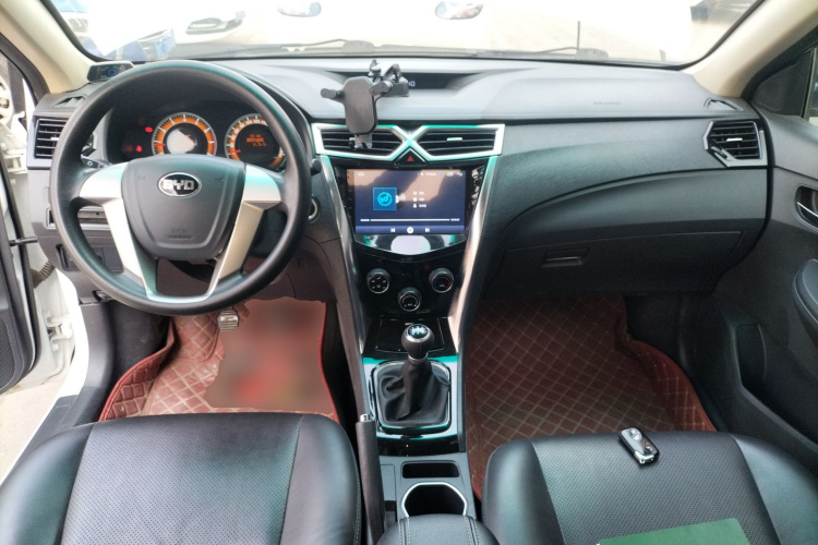 比亚迪F3 2020款 1.5L 手动豪华版中控内饰12