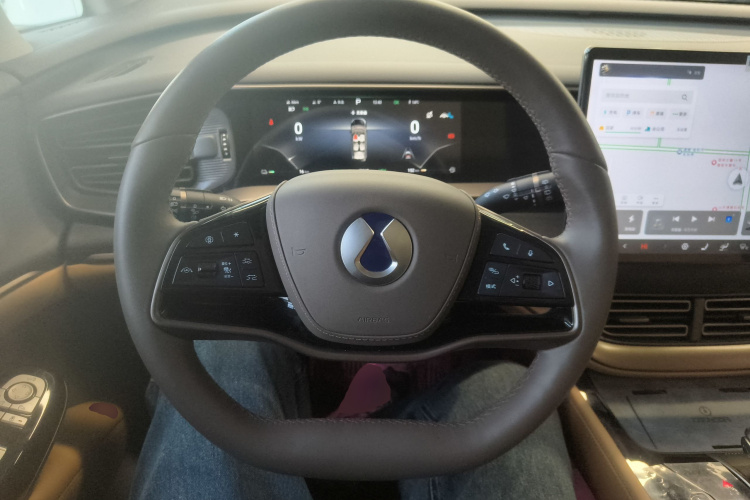 腾势D9 2022款 DM-i 970 四驱尊荣型局部细节13