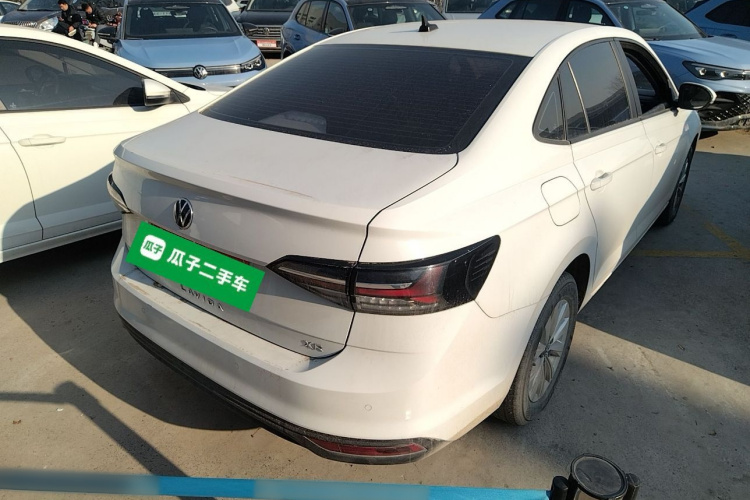 大众 朗逸 2023款 新锐 1.5L 自动新逸版车身外观7