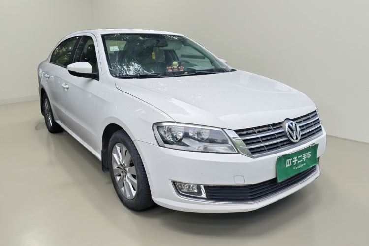 大众 朗逸 2013款 改款经典 1.6L 手动舒适版车身外观3