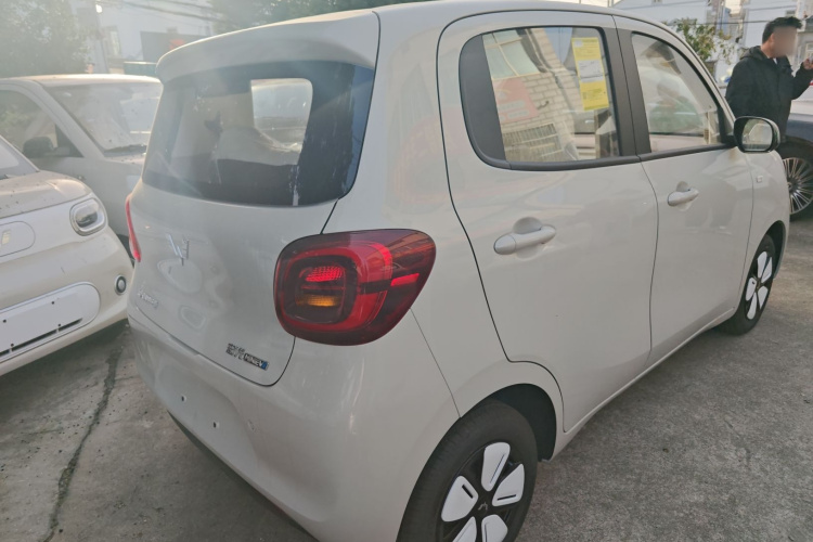 五菱汽车 宏光MINIEV 2025款 四门版 进阶款车身外观7