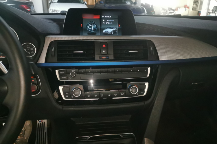 宝马3系 2019款 320i M运动套装局部细节16