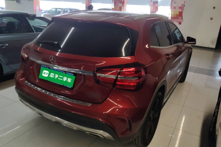 奔驰GLA 2019款 GLA 200 时尚型车身外观7