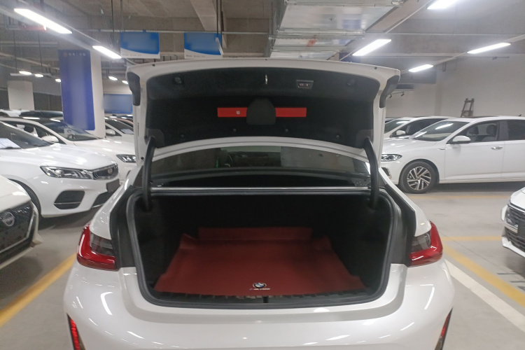 宝马3系 2025款 325Li M运动套装机舱底盘23