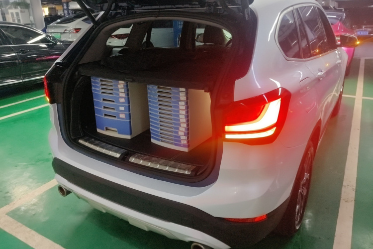 宝马X1 2020款 sDrive25Li 领先型局部细节23