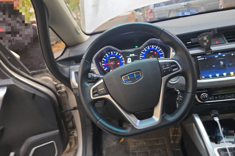 吉利汽车 远景X3 2017款 1.5L 手动尊贵型中控内饰13