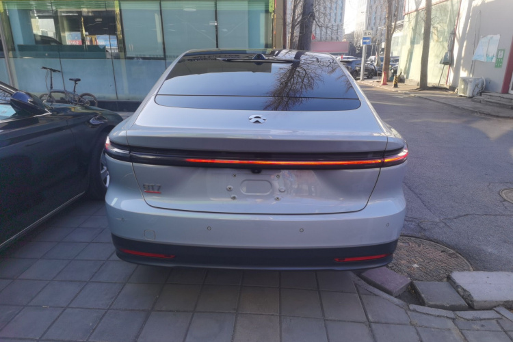 蔚来ET7 2022款 100kWh 首发版车身外观6