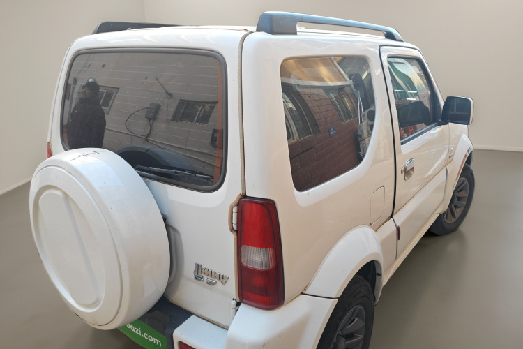 铃木 吉姆尼 2015款 1.3 MT JLX车身外观7