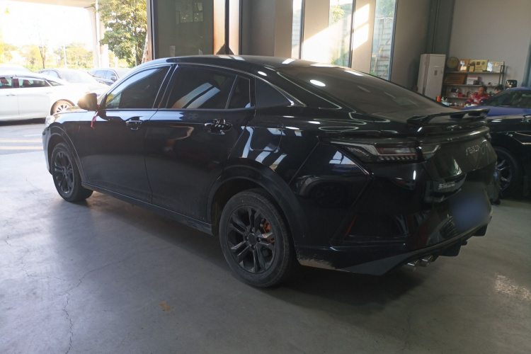 东风风神 奕炫 2023款 马赫版 1.5L 自动追风版车身外观4