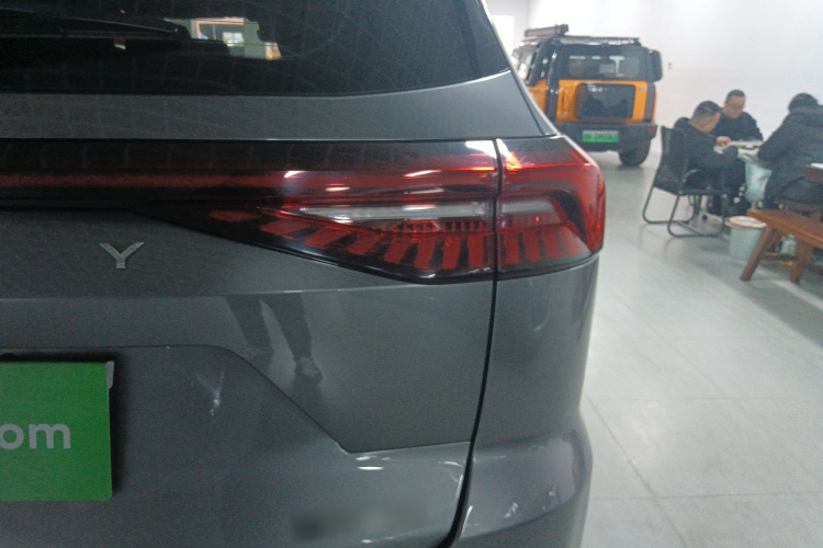 奇瑞 瑞虎8 PRO 2024款 冠军版 290T 两驱巅峰版 7座车身外观9