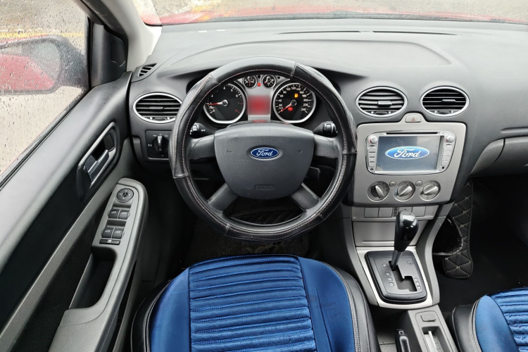 福特 福克斯 2013款 两厢经典 1.8L 自动基本型中控内饰13