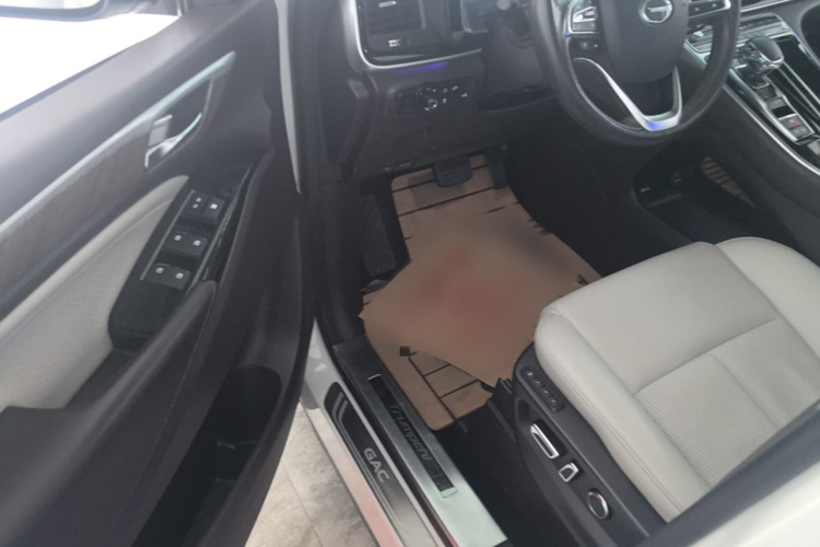 广汽传祺 传祺M8 2021款 大师系列 390T 至尊版中控内饰7002