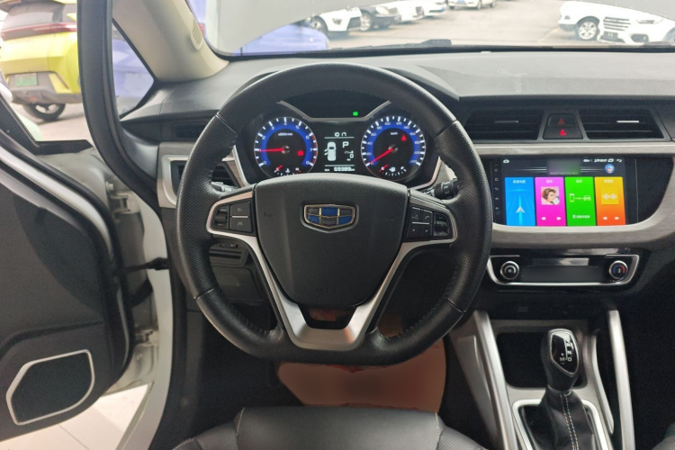 吉利汽车 远景X3 2017款 1.5L 自动尊贵型中控内饰13