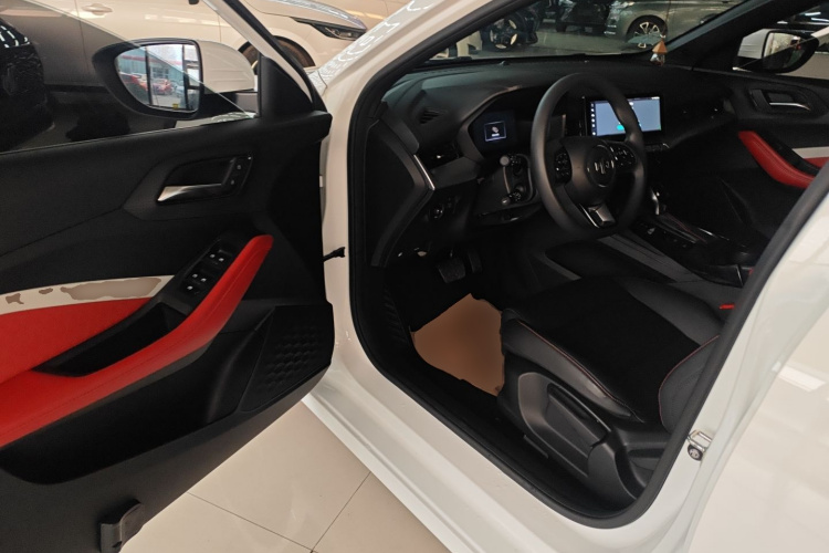 名爵 MG5 2023款 180DVVT CVT豪华版中控内饰20