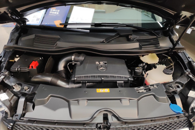 奔驰V级 2022款 V 260 尊贵版局部细节24