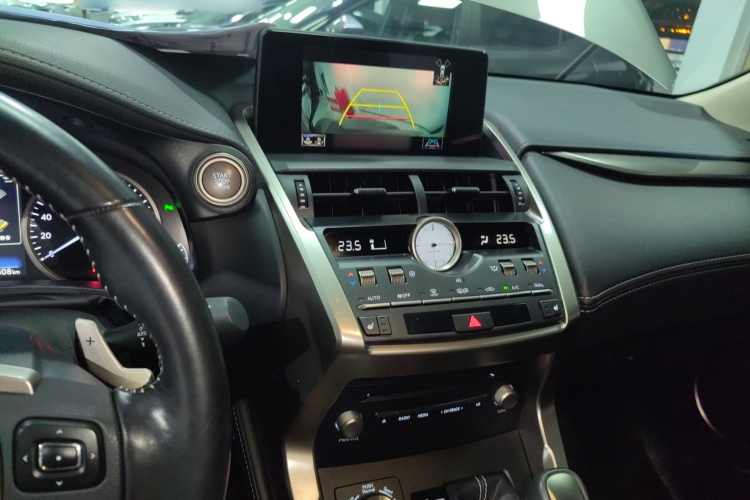 雷克萨斯NX 2018款 300 全驱 锋尚版局部细节16